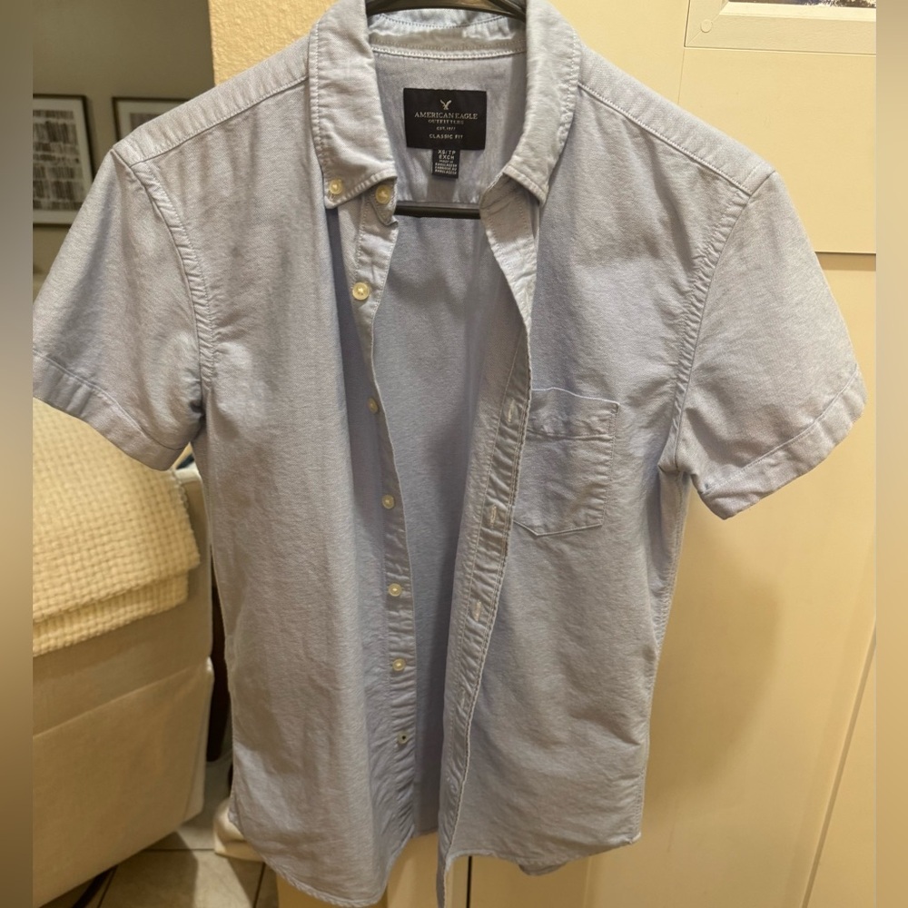 American Eagle Men’s XS Classic fit short sleeve button up